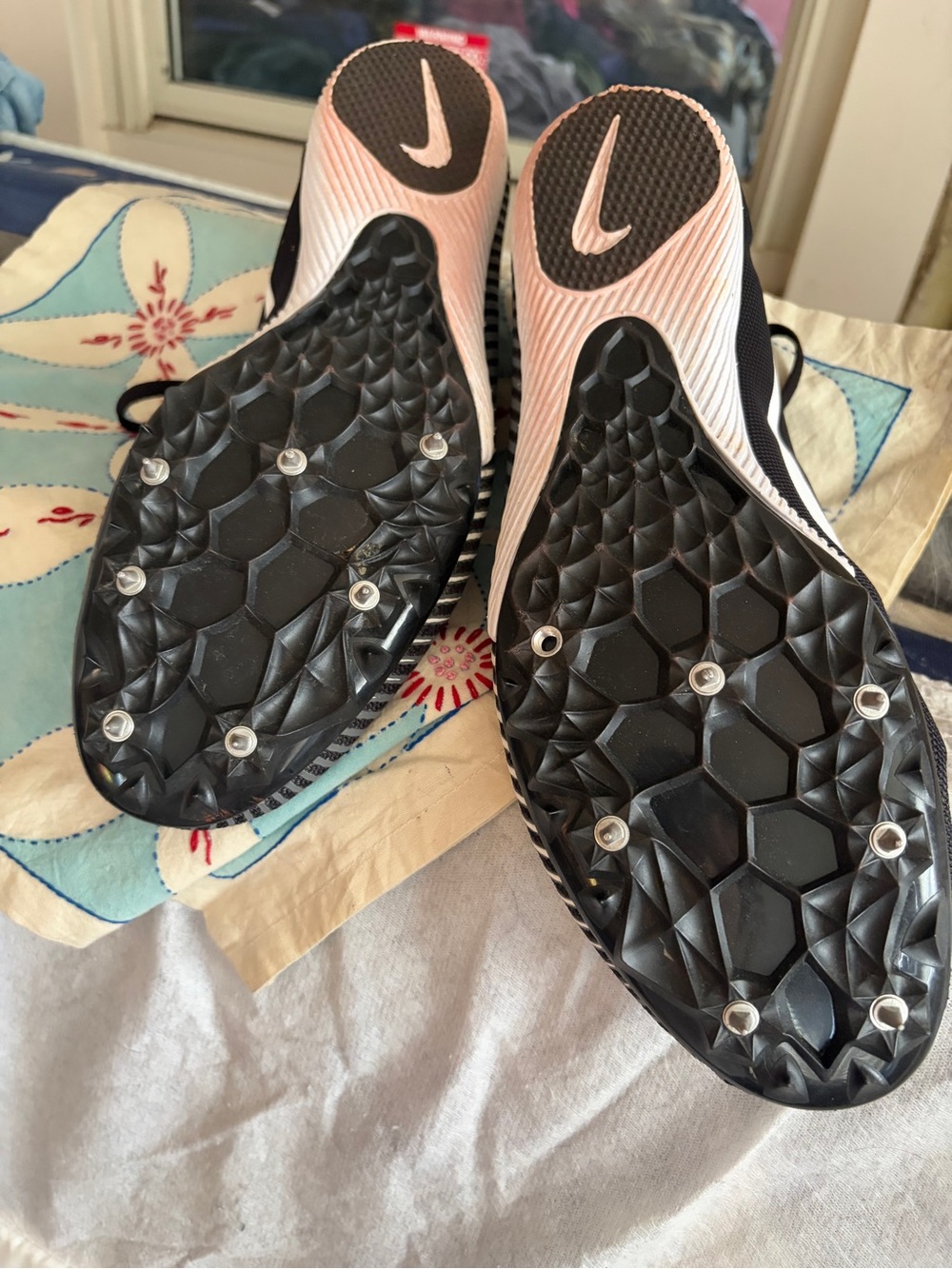 Nike Black and White Sprint Spikes - Picture 6 of 12